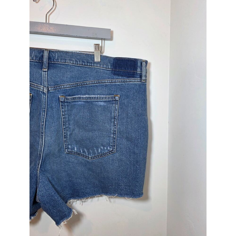 Abercrombie & Fitch The 4" Mom Short High Rise Denim Shorts Size 20/ 35 Western - Picture 4 of 6
